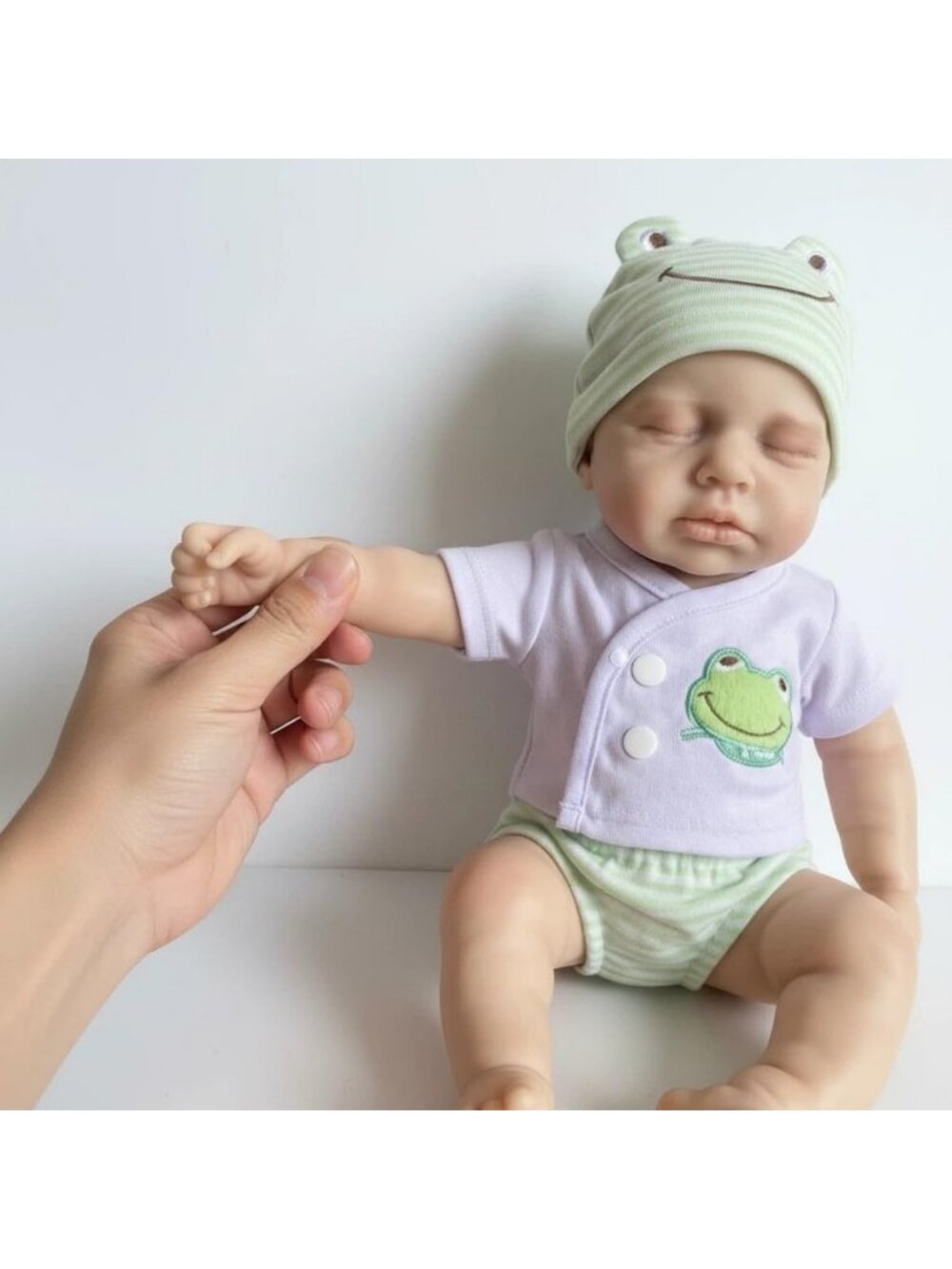 Realistic 12" Silicone Reborn Baby Doll, Washable Preemie Toy, Closed Eyes, Frog